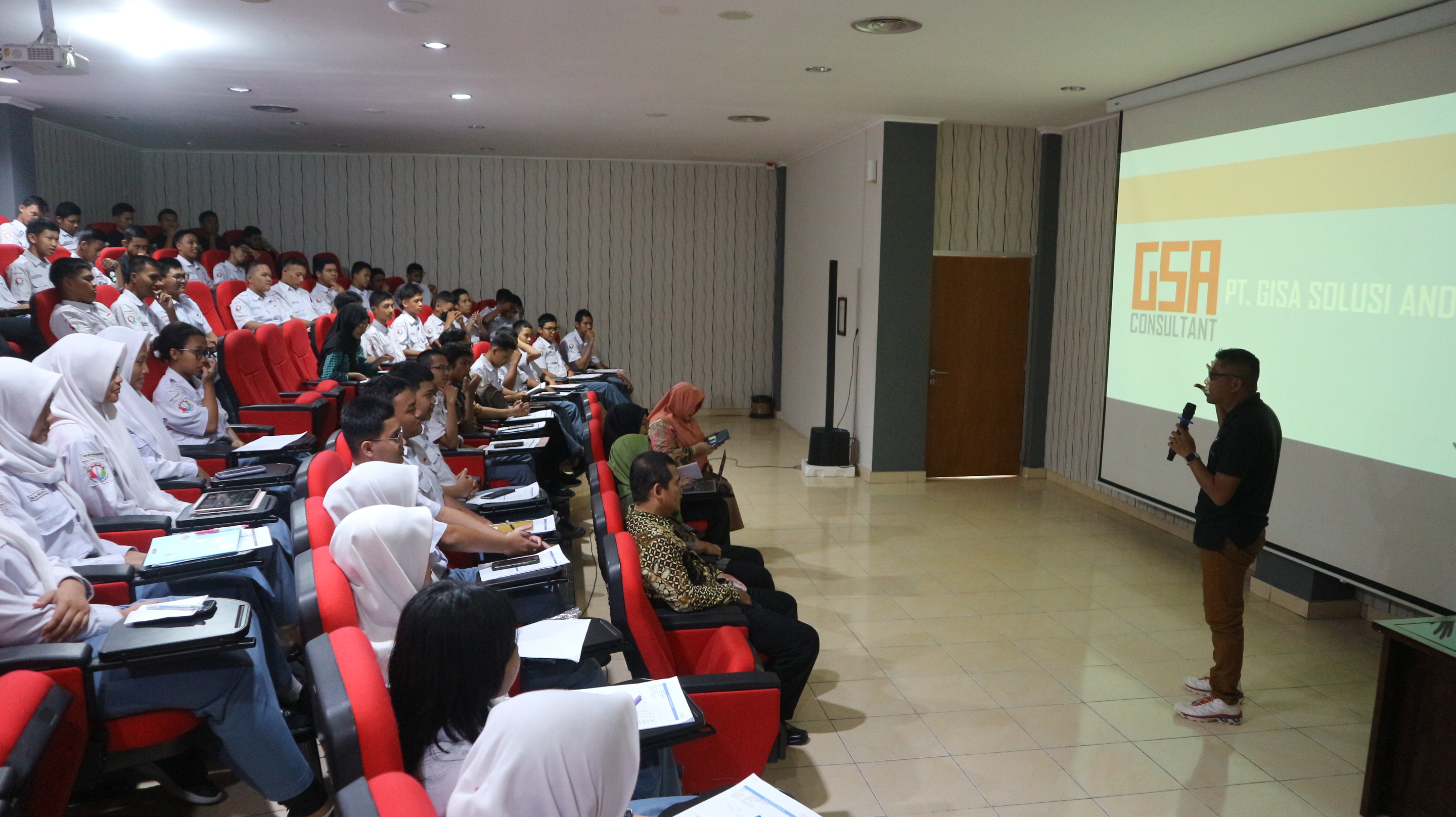 Praktisi Industri PT Timuraya Tunggal